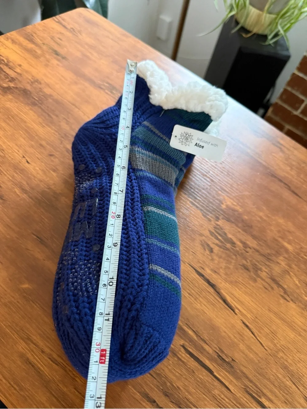 MUK LUK Cozy Blue Fleece-Lined Slipper Socks - Aloe-Infused Comfort NEW